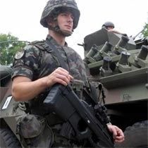 NATO Barikatlardan Birini Kaldırdı