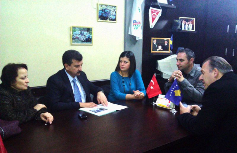Buca Belediye Başkanı, ESNAF'ı ve Genç Birlik Derneğini Ziyaret Etti