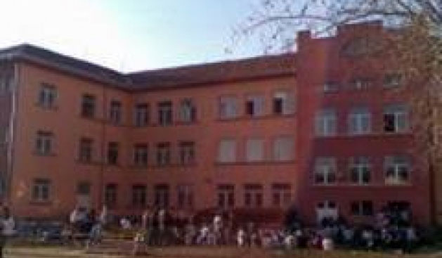 Priştine Okullarında Eğitim Durduruldu