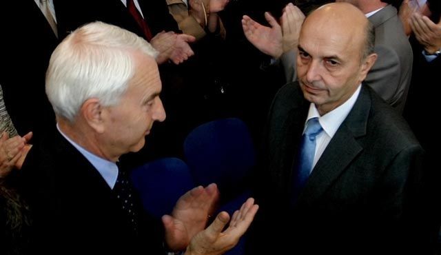 İsa Mustafa, Bukohi Ekibinde Değil