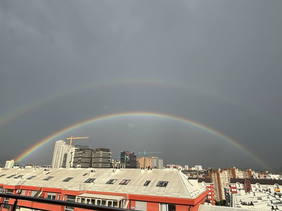 Priştine’de Fırtınanın Ardından Gökkuşağıyla Gelen Huzur