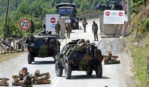 KFOR Kuzeyde, 3.5 Ton Üzeri Kamyonların Girişini Yasakladı