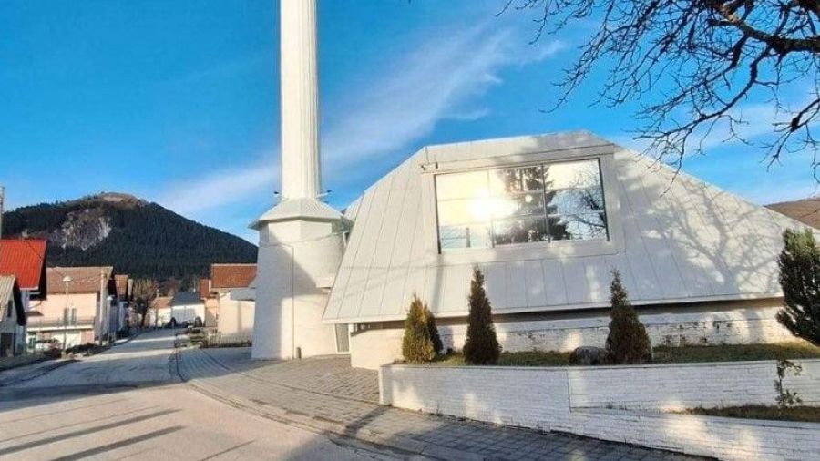 Kupres: Fahrudin-ef. Makić cami önünde saldırıya uğradı