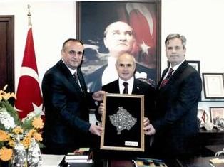 Büyükçekmece'den Mamuşa'ya Kapalı Spor Salonu