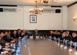 Krasniqi Parti Liderleriyle İstişarelere Başladı