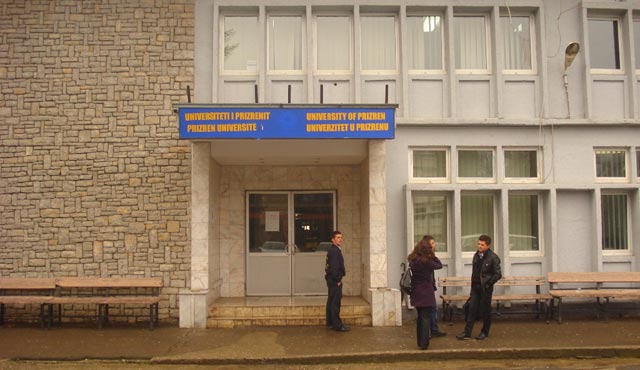 Prizren Üniversitesi de Pazartesine Kadar Tatilde