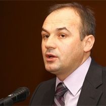 Hoxhaj: Tadiç, Kuzeyde Şiddet Kışkırtıcısı