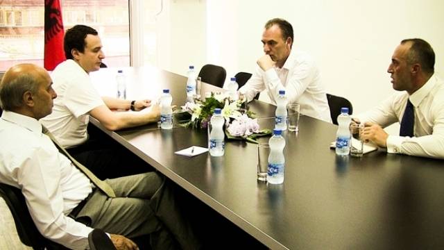 Blok, Brovina'nın Çağırdığı Toplantıya Gidiyor
