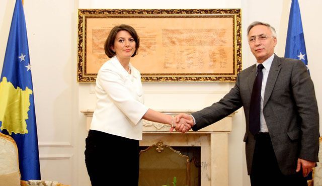 Atifete Jahjaga Görevi Devraldı