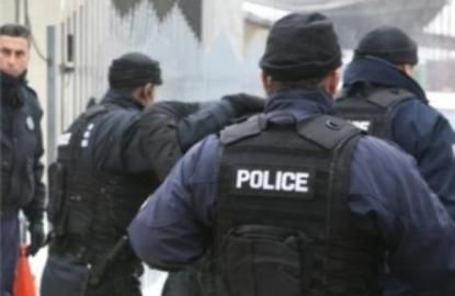 Kosova Polisi İki Mensubunun Görevi Askıya Alındı