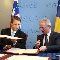 Kosova ve Sırbistan Görüşme İçin Kendileri Karar Vermeli