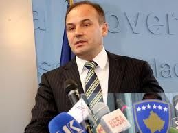 Bakan Hoxhaj Varşova'da