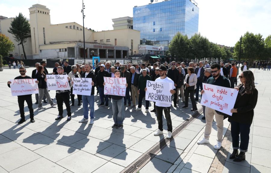 Sırbistan'da Tutuklanan Eski Polisin Salıverilmesi İstendi