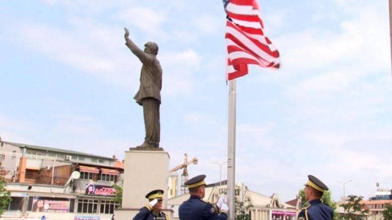 Kosova 4 Temmuz'u Kutluyor