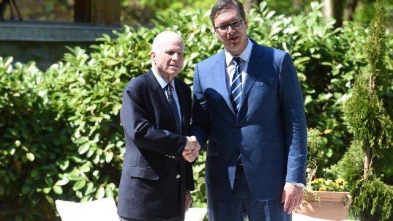 Vuçiç ve McCain, Priştine-Belgrat Diyalogunun Devamını Talep Etti