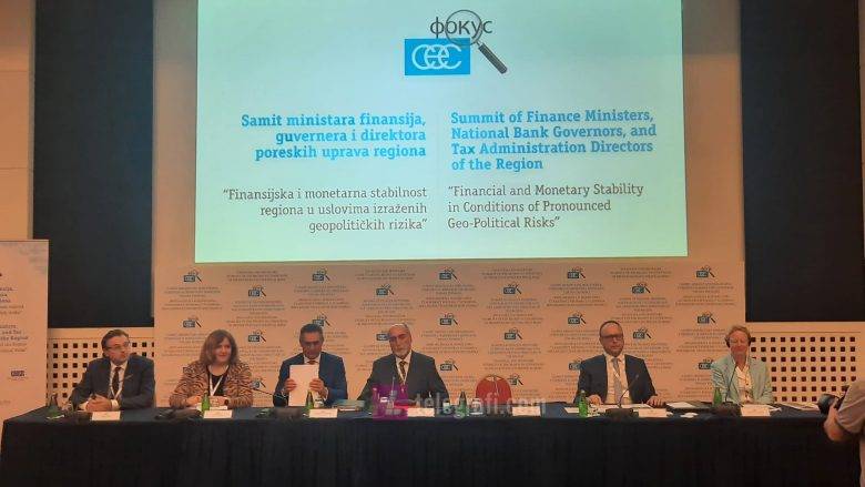 Davetiyenin Dipnotla Gönderilmesi Nedeniyle Kosova, Beçiç Zirvesi’ne Katılmıyor