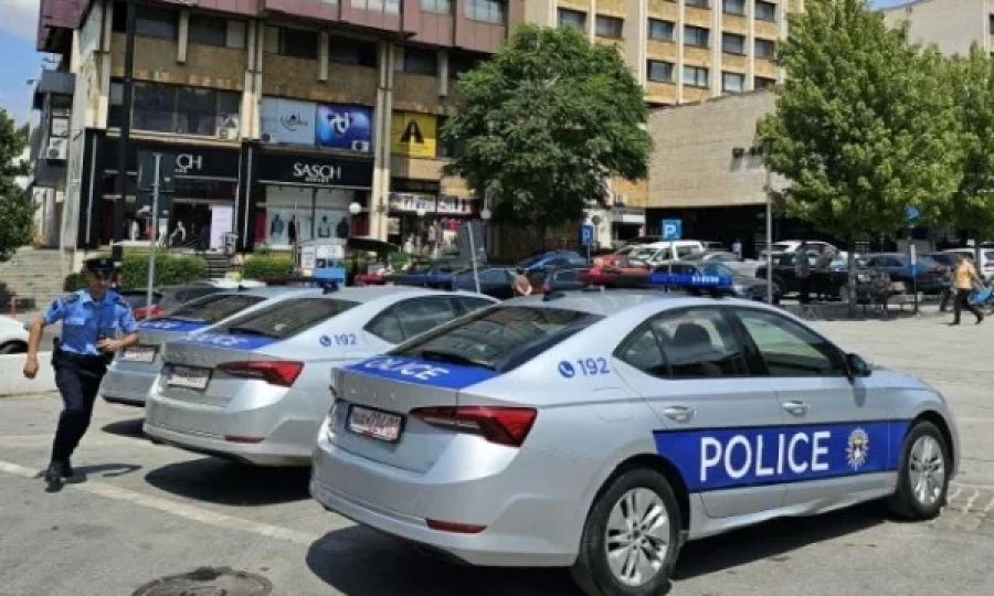 Priştine'de Grand Otel’in Yüksek Katlarından Bir Kişi Düştü