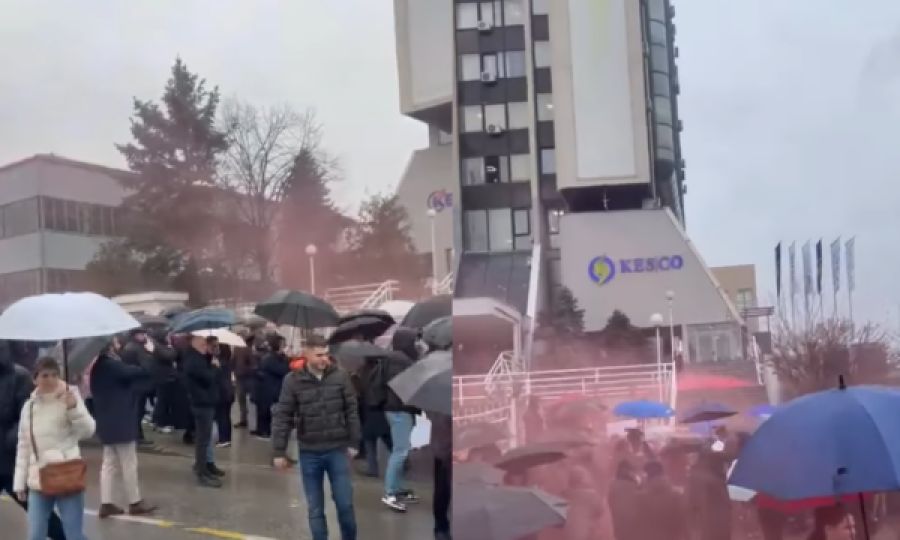 Priştine’de Elektrik Zammına Karşı Protesto Düzenlendi