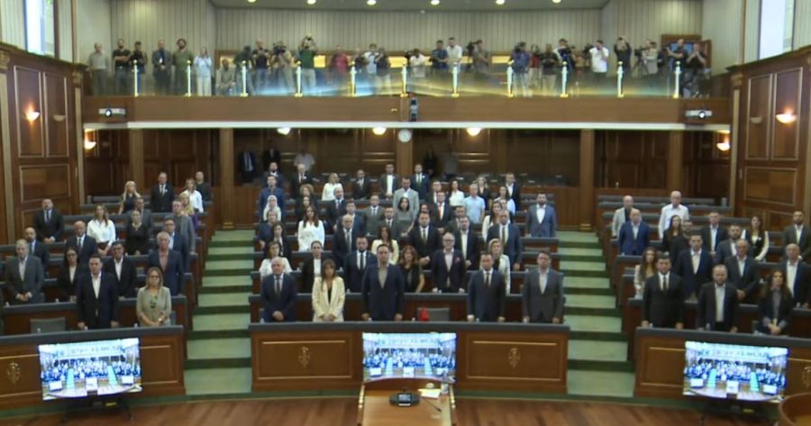 Kosova Meclisi'nden Srebrenitsa Kurbanları İçin Saygı Duruşu