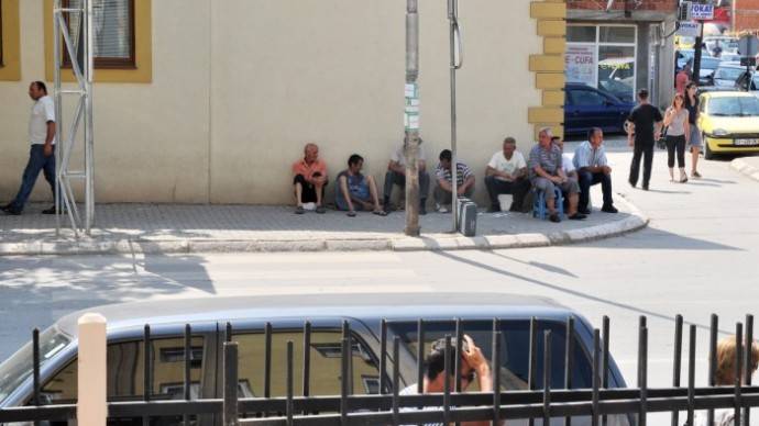 İstihdam Vaatleri, İmkansız Misyon