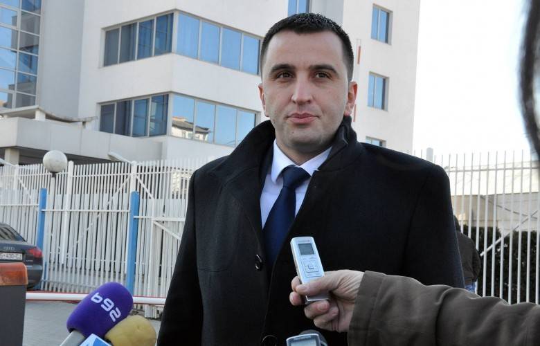 Stojanoviç, Hükümet'ten Çıkabileceklerini Duyurdu