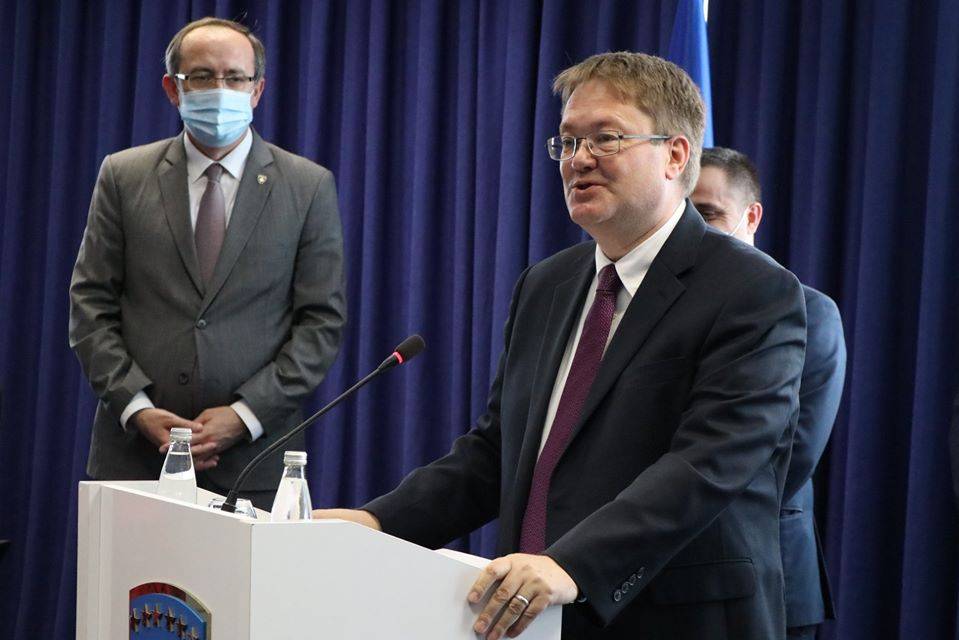 Kurumlardaki Kilit Görevlerde  Şeffaf Yolla Seçilmiş Kişiler Olmalı