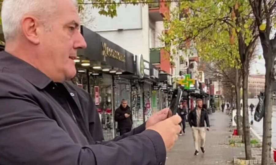 Sveçla, Oy Kullanma Yerinde LDK Sembolü Taşıyan Vatandaşı Fotografladı
