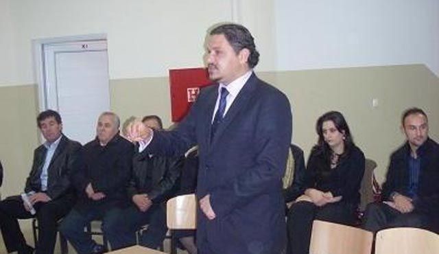 Prizren'deki Türkler Kimliklerinde Türkçe İbarelerde Israrlı
