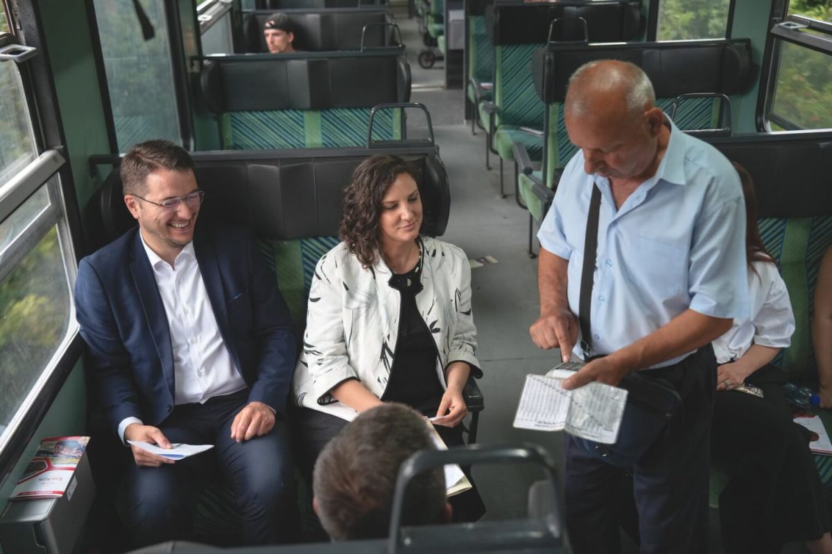 5 Yolcu Vagonu Yenilendi