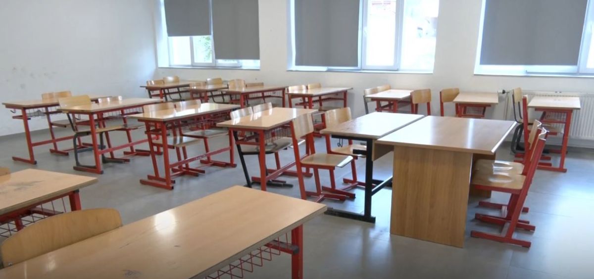 Priştine’de Lise Kayıtları Bu Yıl Dijital Ortamda Yapılacak