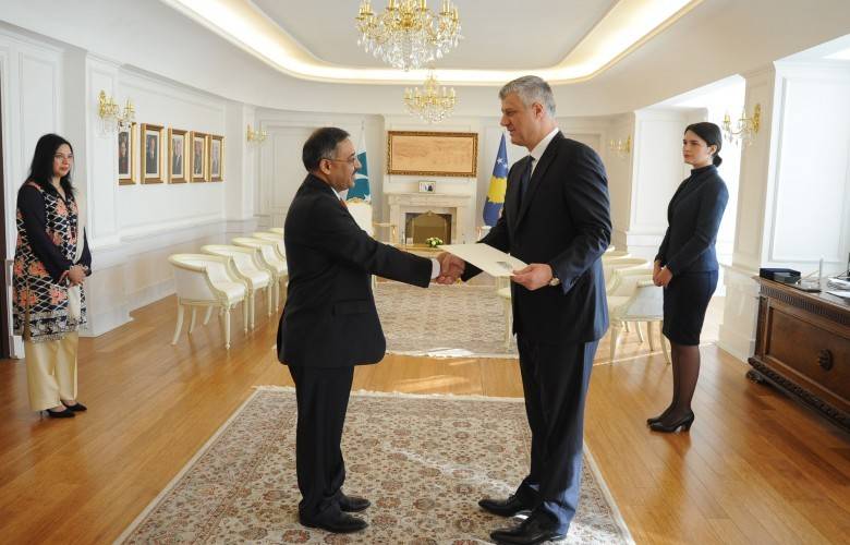 Thaçi,  Pakistan Büyükelçisinin Güven Mektubunu Aldı