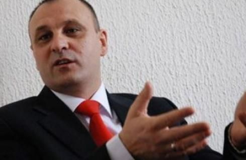 Petroviç: Kosova  Bölünmeyecek