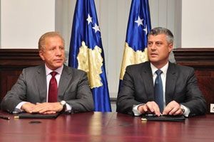 AKR Ekonomiyle İlgili Bakanlıkları Hedefliyor