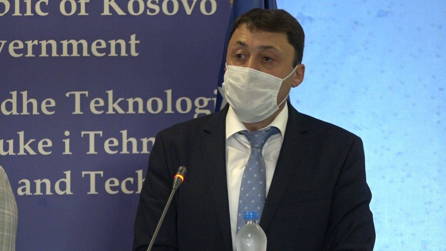 Birkaç Okul İki Hafta Sonra Uzaktan Eğitime Geçecek
