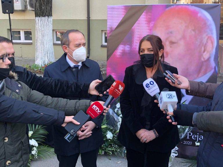 İsmet Peja, Arnavut Müziğinin İkonuydu