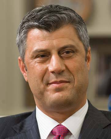 Thaçi,  Veseli'yi Tebrik Etti