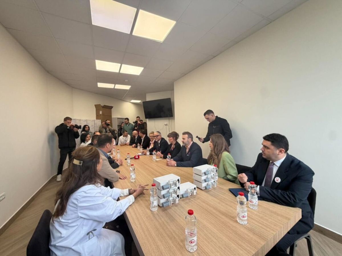 Jahjaga Vakfı’ndan Onkoloji Kliniği’ne Yaklaşık 80 Bin Euroluk Bağış