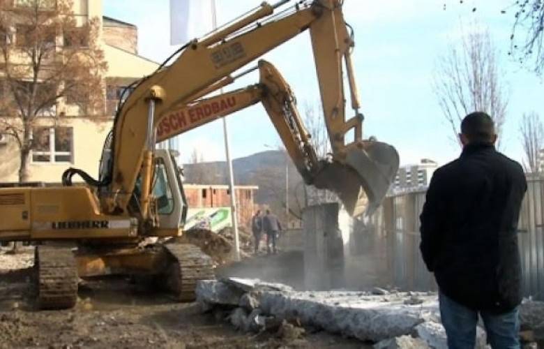 Mitroviça Meydanında Çalışmalar Başladı