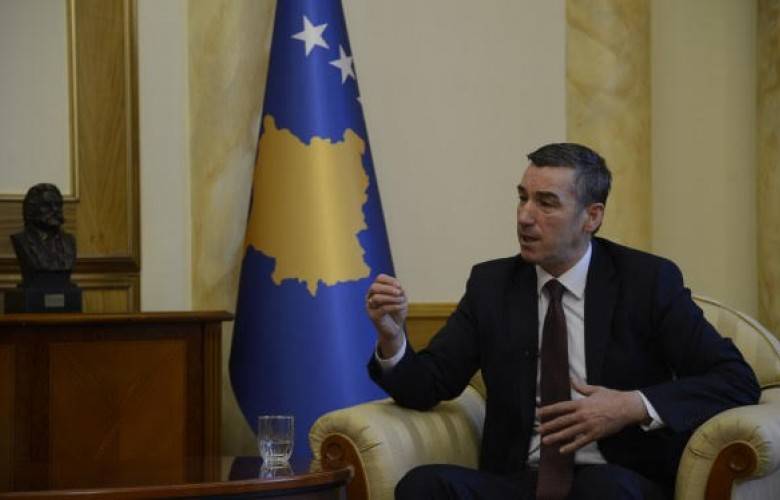 Veseli Resmi Bir Ziyaret için Bugün ve Yarın Tiran'da