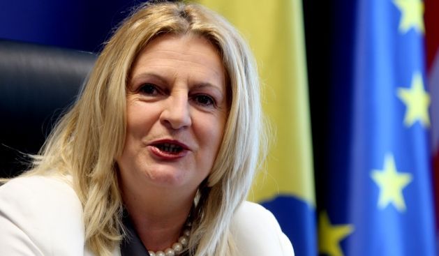 Tahiri Brüksel "Ödüllendirilmesinden" Memnun