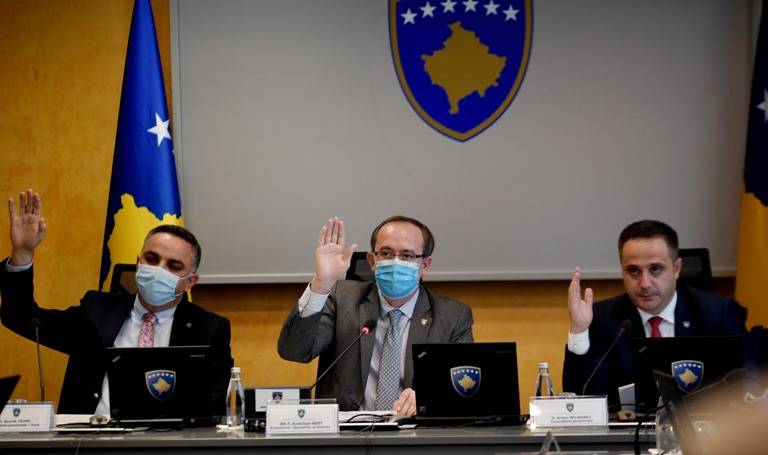 Uzaktan Toplanan Hükümet 4 Kanun Tasarısını Onadı