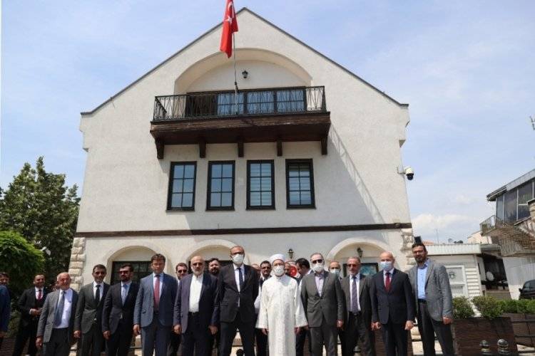 T.C Diyanet İşleri Başkanı Erbaş, Kosova’da Cuma Namazını Kıldırdı