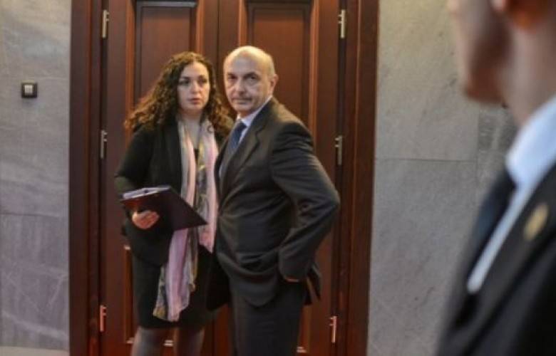 Vjosa Osmani LDK-dan Ayrılmıyor
