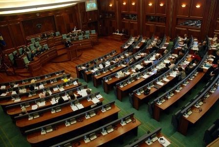 LDK Vizeler İçin Hükümeti Suçluyor