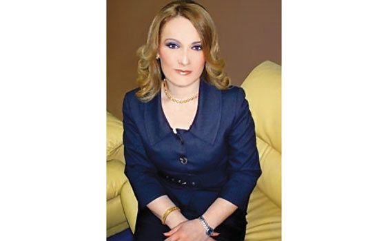 Kosova Başbakanı'nın eşine Onursal Başkanlık Beratı