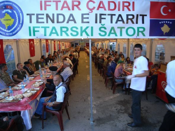 Türk Askeri Prizren'de İftar Çadırı Kuruyor