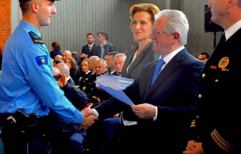 Bakan Hyseni Emniyet Mensuplarını Takdir Etti