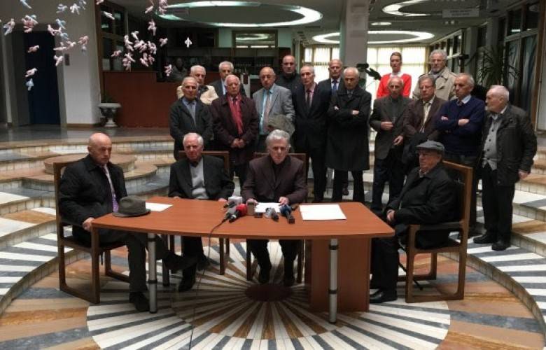 603 Entelektüel Haradinaj'ın Serbest Bırakılması Dilekçesini İmzaladı