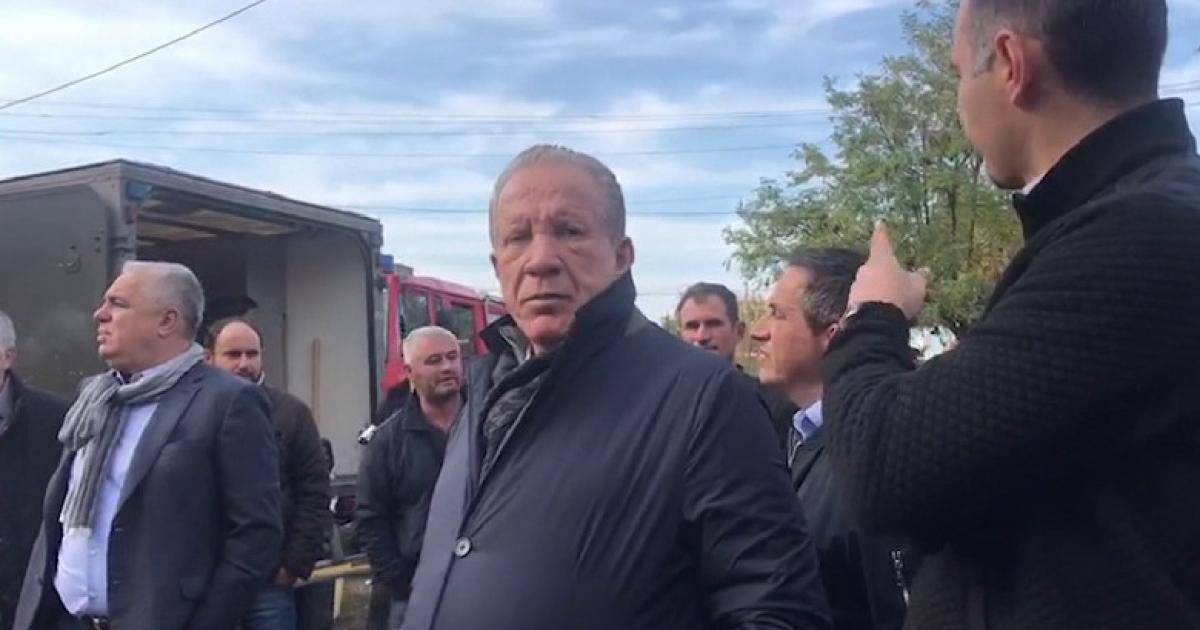 Pacolli,  Depremzedeler ve Deprem Bölgesini Ziyaret Etti