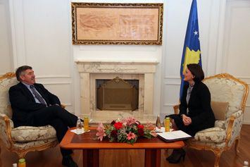 Jahjaga EULEX Çalışmalarından Bilgilendirildi